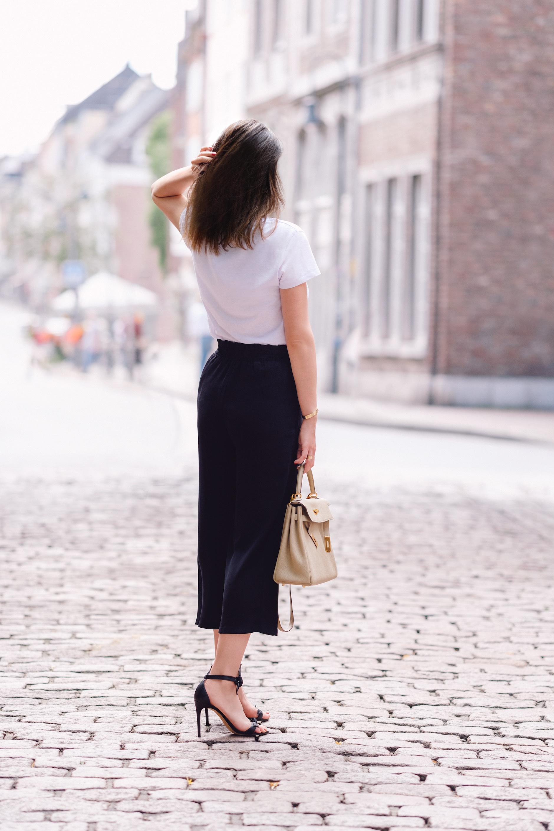 Shop the Post: The Perfect White Tee